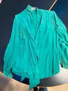 Lot de foulards divers et collants DIOR et...