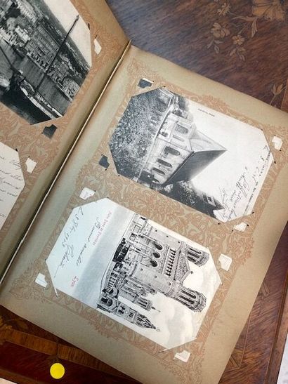2 albums de cartes postales