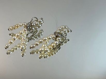 CARTIER- Paire de boucles d'oreilles pendantes...