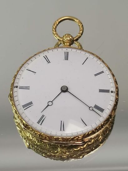 Montre de col en or jaune à décor d'une frise...