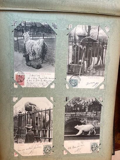 2 albums de cartes postales