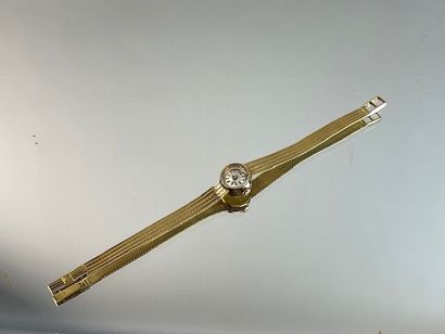 Montre de dame en or jaune CERTINA. PB: 22,31...