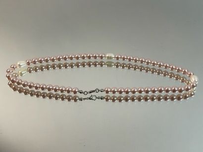 Collier de perles de culture rose agrémenté...