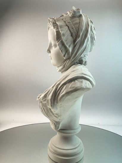 G. LEVY 

Buste de jeune fille au bonnet...
