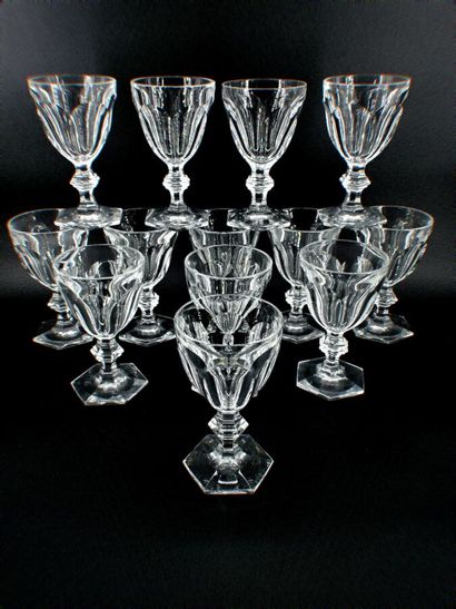 BACCARAT modèle Harcourt - Ensemble de verres...