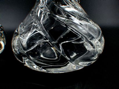 Paire d'aiguières en cristal, monture en...