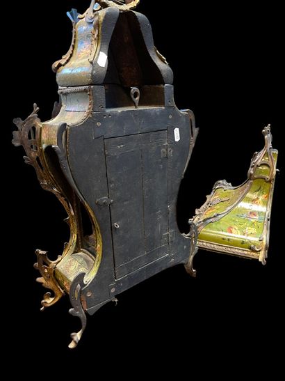 Cartel d'applique et sa console de forme...