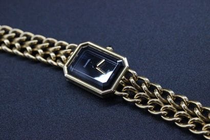 CHANEL- Montre de dame, collection 