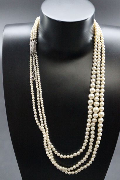 Set of a necklace with 3 rows of cultured...