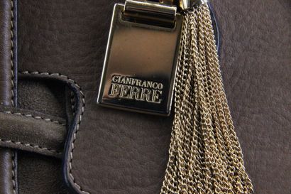 GIANFRANCO FERRE- Sac à main en cuir marron,...