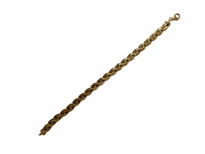 Bracelet en or jaune à maille zig zag. 7,04...
