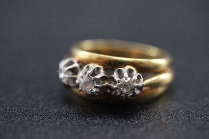 Yellow and white gold ring set with 3 old...