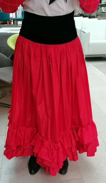 YVES ST LAURENT- Jupe en soie rouge, taille...
