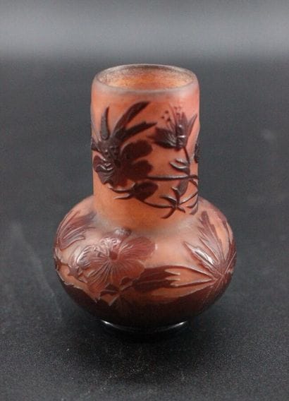 GALLÉ- Vase en verre multicouche dégagé à...