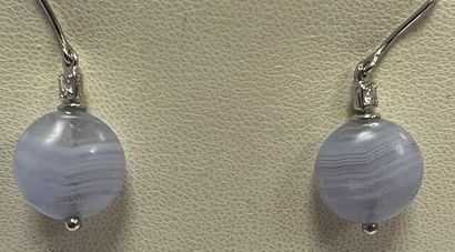 Pair of earrings in white gold 750°/.(18K)...