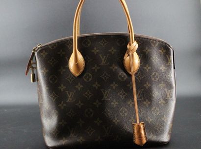LOUIS VUITTON- Sac à main LOCKIT en toile...