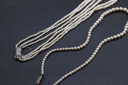 Set of a necklace with 3 rows of cultured...