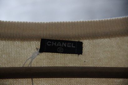 CHANEL- Gilet de soirée en cachemire, ceinture...