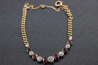 Yellow gold bracelet set with 7 old cut diamonds...
