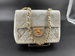 CHANEL- Sac à main 