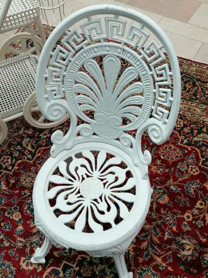 Salon de jardin en aluminium comprenant une...
