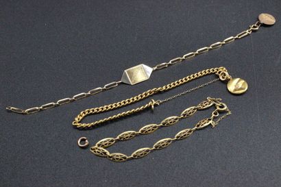 Lot de 3 gourmettes en or jaune. 10,9 gr...