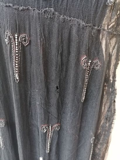 Robe type Charleston en tulle et perles,...