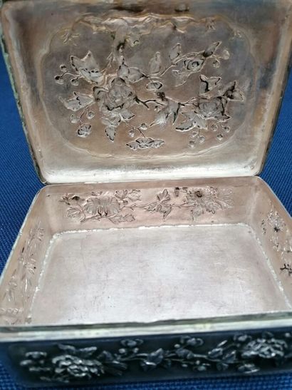 Silver box decorated with flowers, foreign...