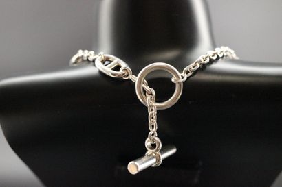 REVENDU SUR FOLLE ENCHERE 
HERMES Collier...