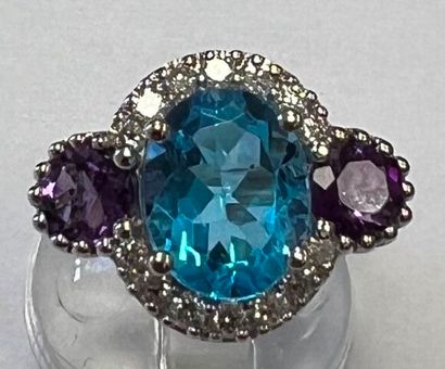 Bague en or blanc 750°/.(18K) 5g05 ornée...