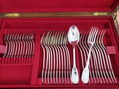 Ménagère of 121 pieces in solid silver 1°titre...