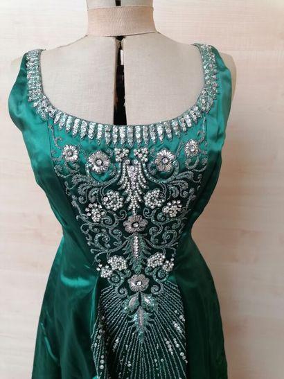 LÉONARD (64 rue Pierre Charron Paris) Robe...