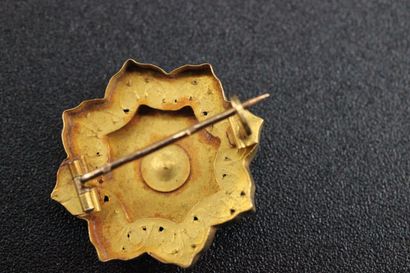 Broche et paire de boucles d'oreilles en...