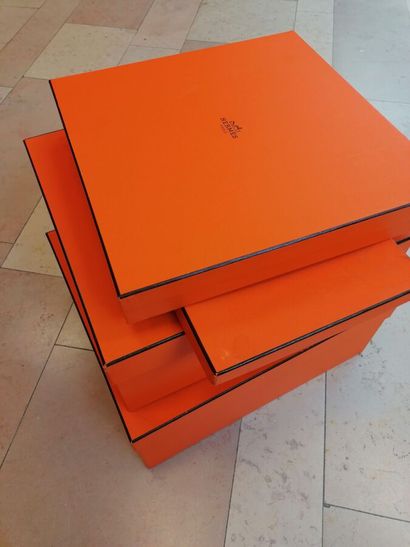Ensemble de 4 boîtes HERMES , en l'état....