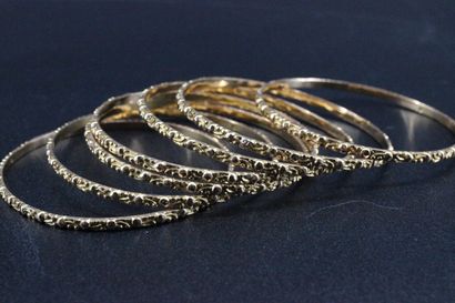Bracelet semainier en or jaune (7 bracelets)....