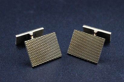 Paire de boutons de manchettes en or. 13,35...