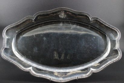 Plat ovale en argent poinçon Minerve. Orfèvre...