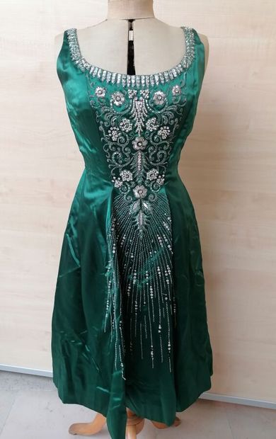 LÉONARD (64 rue Pierre Charron Paris) Robe...