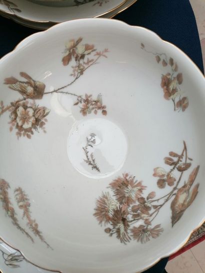 William GUERIN et Cie- Porcelain dinner service...