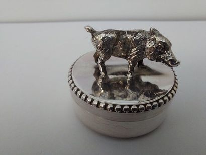 Milk tooth box, round with its lid, in sterling...