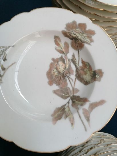 William GUERIN et Cie- Porcelain dinner service...