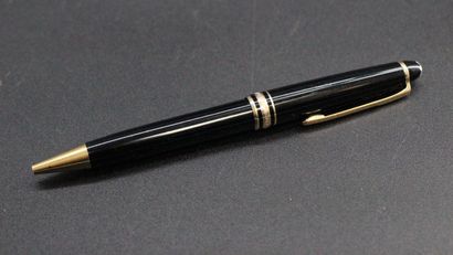 MONTBLANC- 2 stylos à bille meisterstück,...