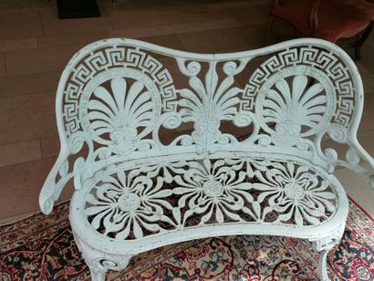 Salon de jardin en aluminium comprenant une...