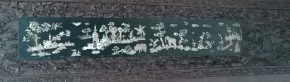 Carved wood panel, Asian work. L 202 cm