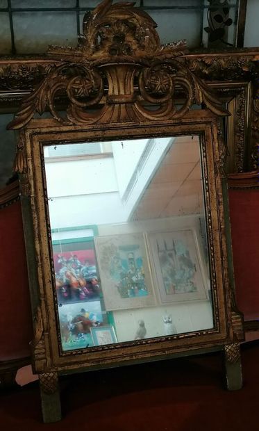 Wood and gilded paste mirror, 19th century....