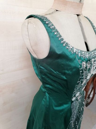 LÉONARD (64 rue Pierre Charron Paris) Robe...