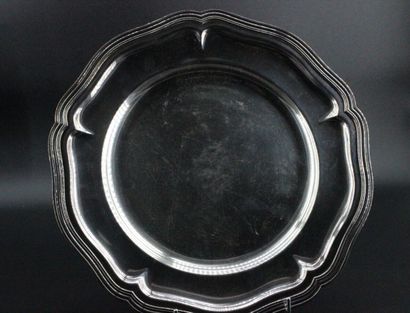 Round silver-plated pallet with fillet decoration...