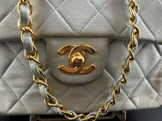 CHANEL- Sac à main 