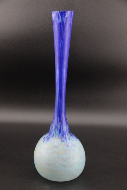 DAUM - Blue and green marbled glass soliflore...