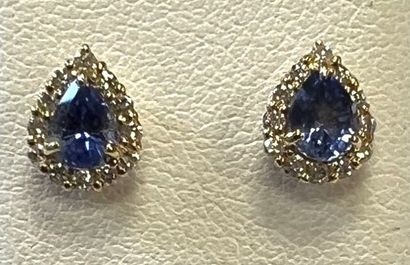 Pair of ear studs in 750°/.(18K) yellow gold...